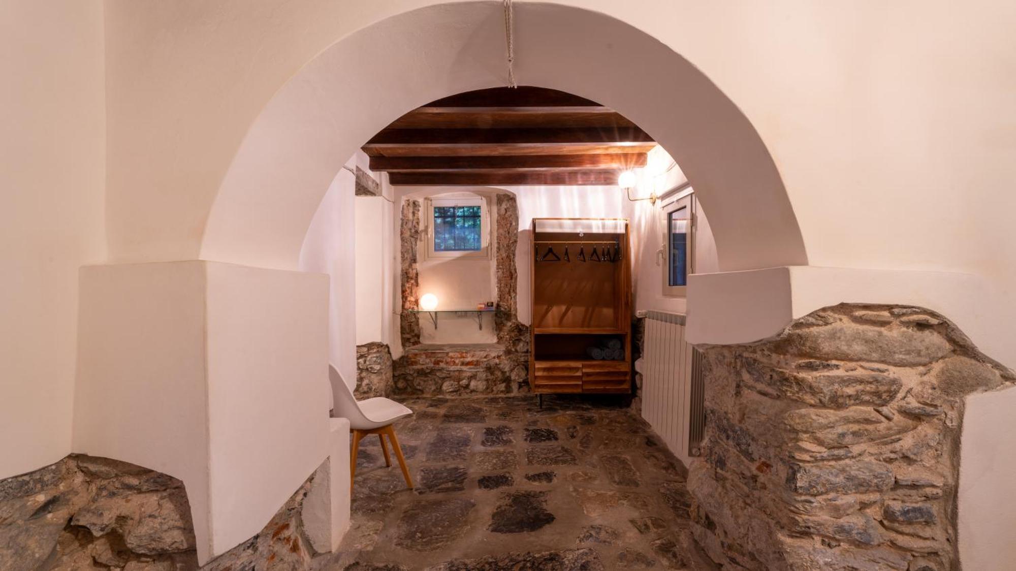 BiassaLa Casa Delle Pietre Parlanti - Casa In Pietra Ai Piedi Del Parco Delle 5 Terre住宿加早餐旅馆 外观 照片