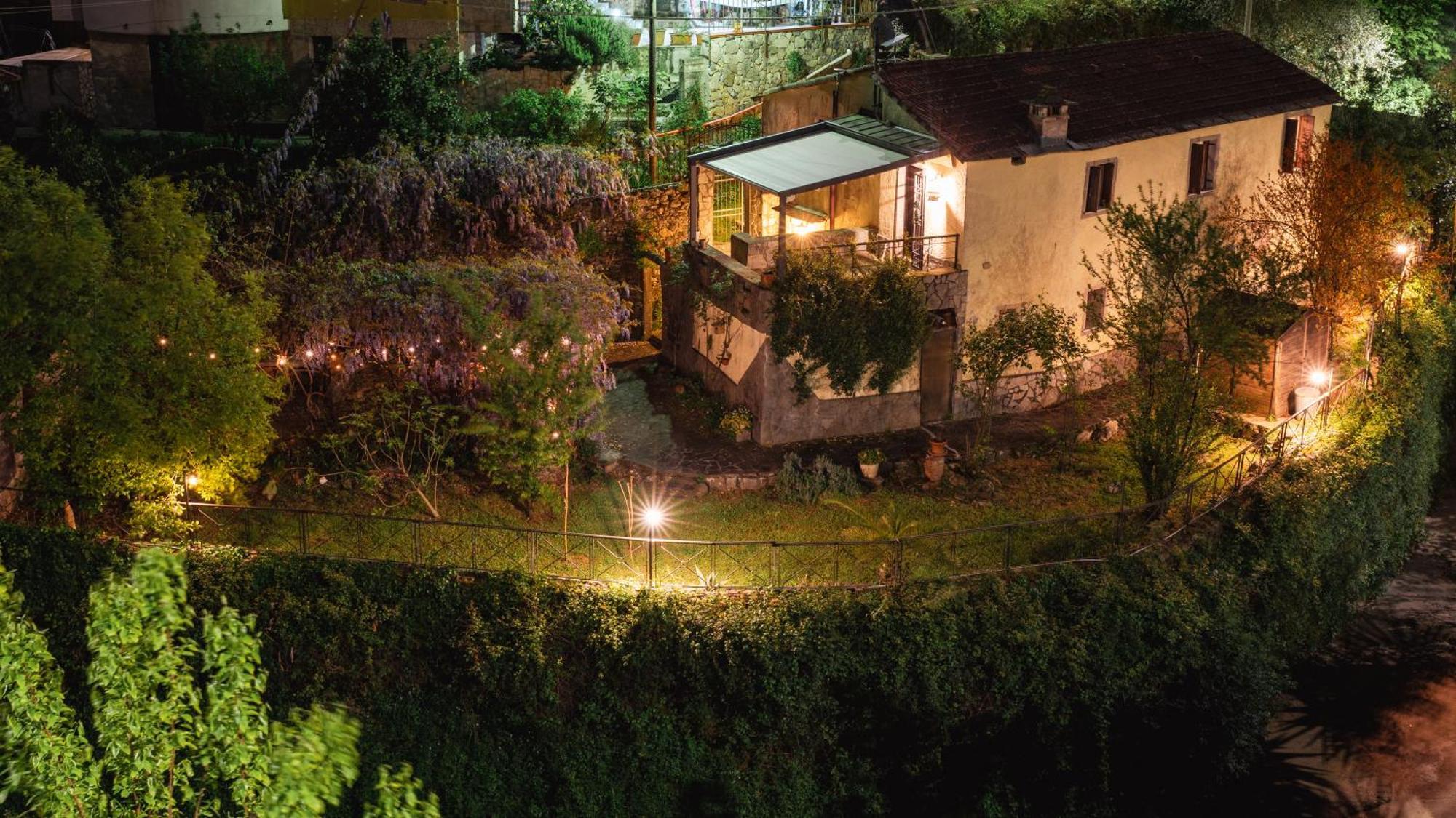 BiassaLa Casa Delle Pietre Parlanti - Casa In Pietra Ai Piedi Del Parco Delle 5 Terre住宿加早餐旅馆 外观 照片