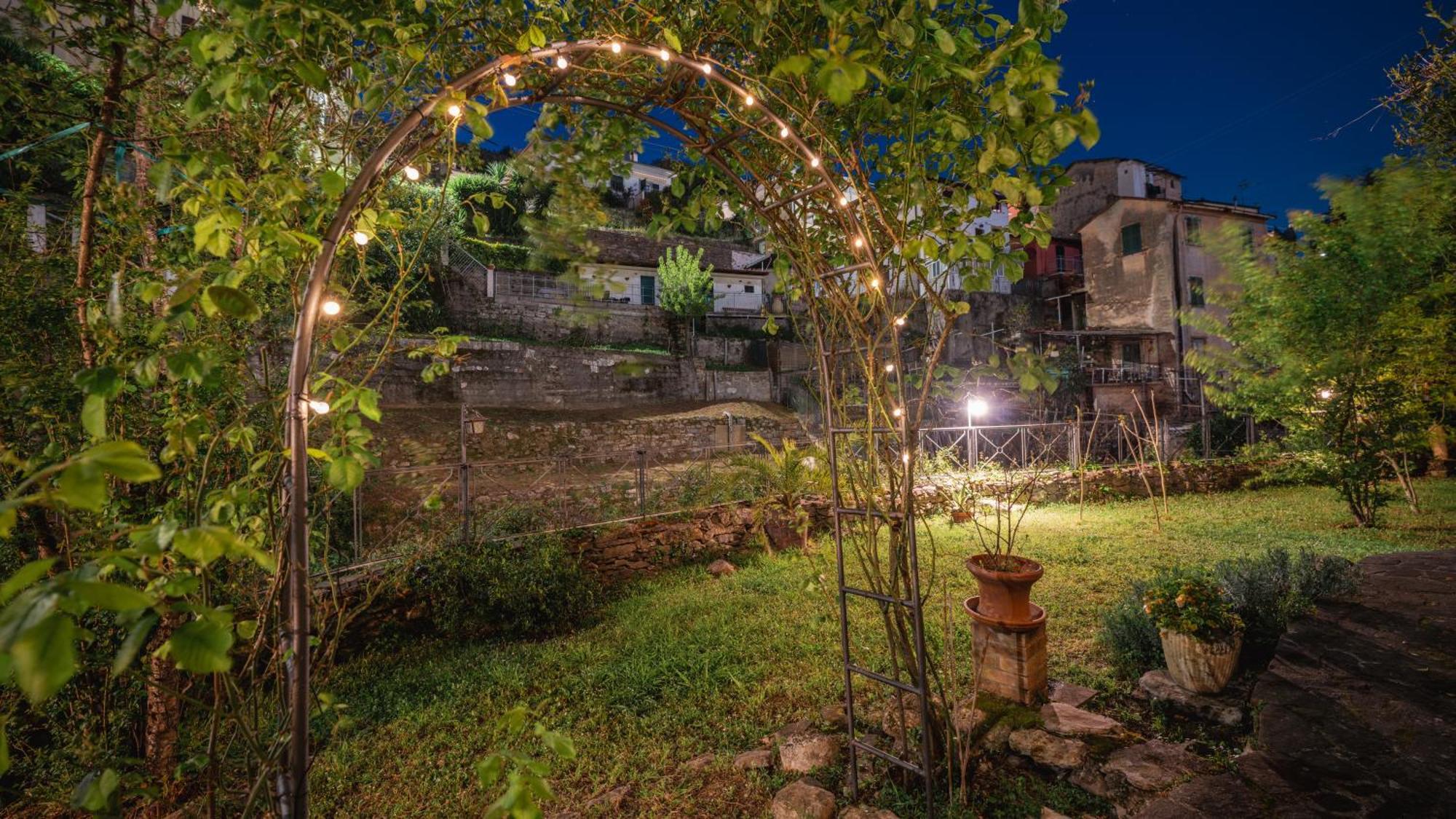 BiassaLa Casa Delle Pietre Parlanti - Casa In Pietra Ai Piedi Del Parco Delle 5 Terre住宿加早餐旅馆 外观 照片