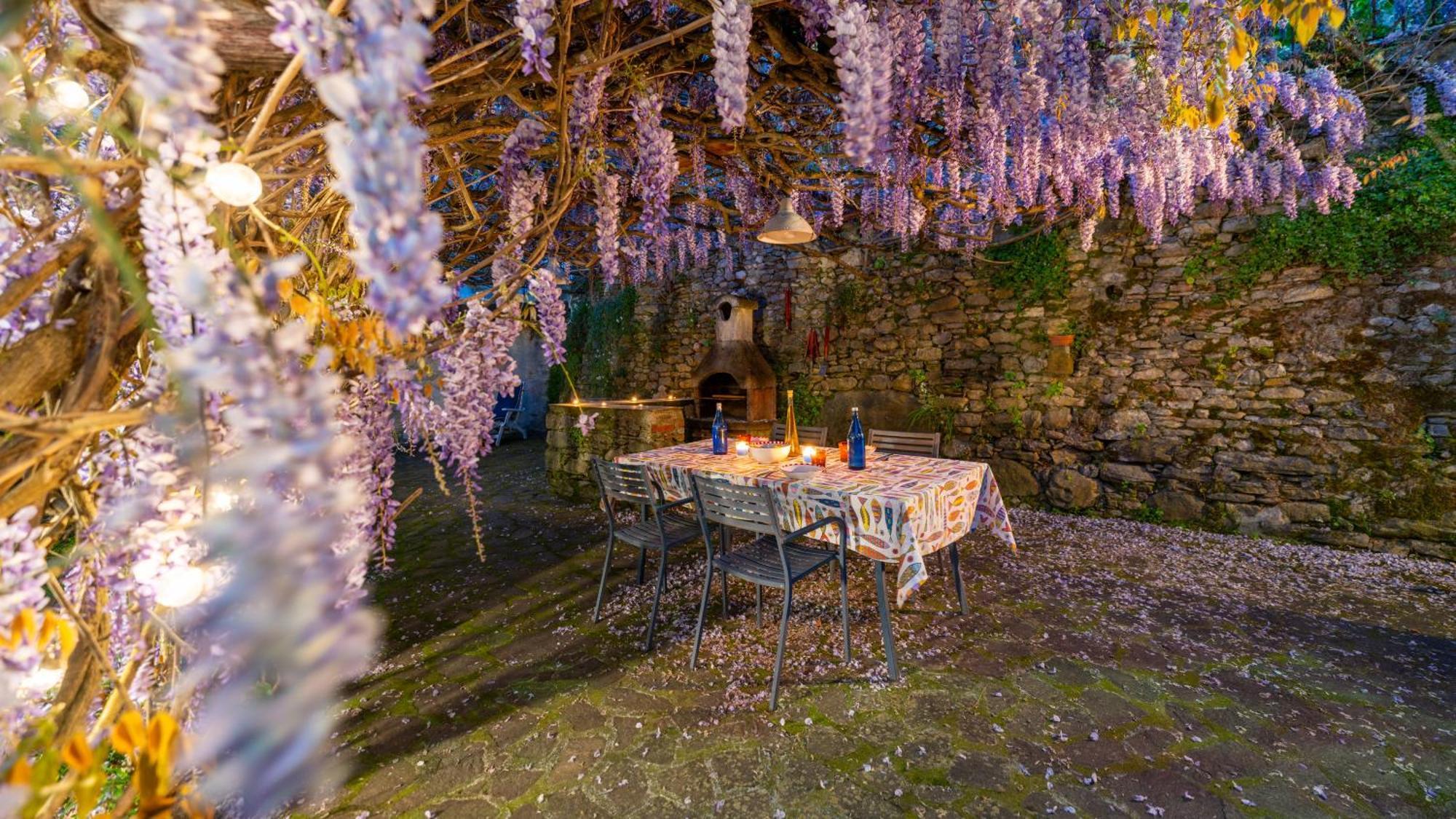 BiassaLa Casa Delle Pietre Parlanti - Casa In Pietra Ai Piedi Del Parco Delle 5 Terre住宿加早餐旅馆 外观 照片